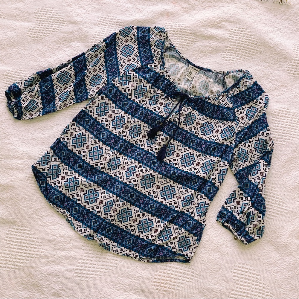 Forever 21 boho printed blouse with tassels